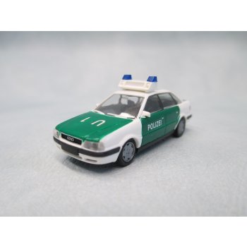Audi 80 der POLIZEI, grün/weiß, Funkrufnamen 'U1 270'