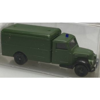 Garant Kofferfahrzeug der POLIZEI