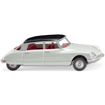 Citroen Pallas, papyrusweiß mit schwarzem Dach, Baujahr 1957-69