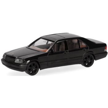 Mercedes-Benz 600 SEL V12 mit Brabus-Felgen, schwarz