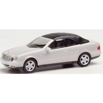 Mercedes-Benz CLK Cabrio, irdiumsilber metallic mit schwarzem Verdeck