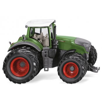 Fendt 1050 Vario mit Zwillingsreifen