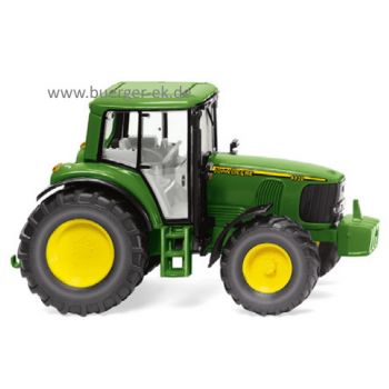 John Deere 6820, grün