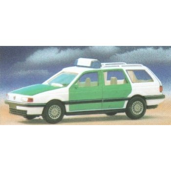 VW Passat Variant der POLIZEI, grün/weiß