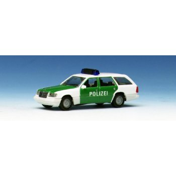 Mercedes-Benz E320 der POLIZEI Baden-Württemberg, grün/weiß