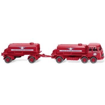 Mercedes-Benz LP 333, Tankwagenhängerzug Esso, Baujahr 1958-61, Der Tanker fürs Flughafenvorfeld