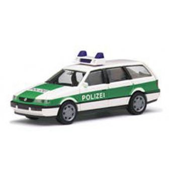 VW Passat Variant, POLIZEI, grün/weiß, Dachkennung 30 87