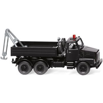 Volvo N10 Abschleppwagen 3achsig, schwarz, Baujahr 1973-85