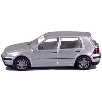 VW Golf IV, 4-türig, grün metallic