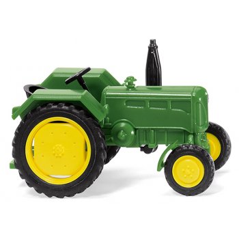 John Deere 2016, Traktor
