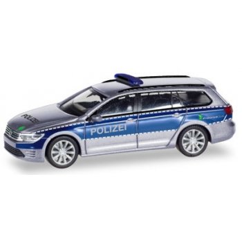VW Passat Variant GTE, Polizei Hamburg, silber/blau