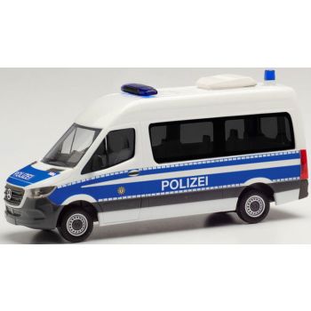 Mercedes-Benz Sprinter 18 Kasten Hochdach, Bearbeitungskraftwagen der Bereitschaftspolizei Berlin, weiß/blau