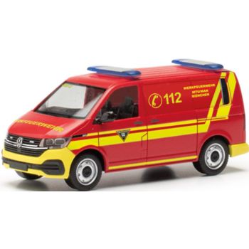 VW T6.1 Halbbus, Feuerwehr MTU/MAN München, rot mit gelbem Dekor, München