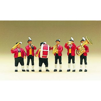 Tiroler Trachtenkapelle stehend