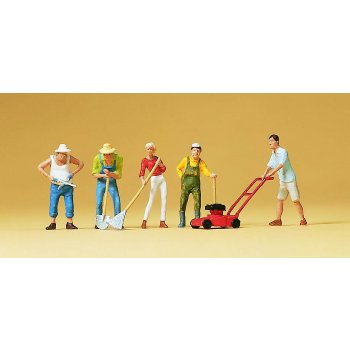 Bei der Gartenarbeit