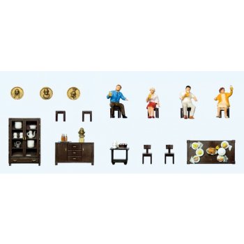 Beim Mittagessen - Speisezimmereinrichtung