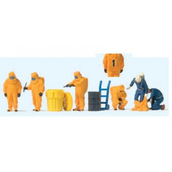 Feuerwehrmänner, oranger Vollschutzanzug