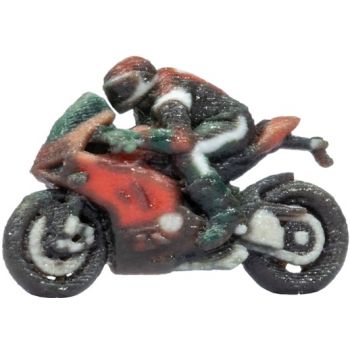 Sportmotorrad fahrend, im farbigen 3D-Druck