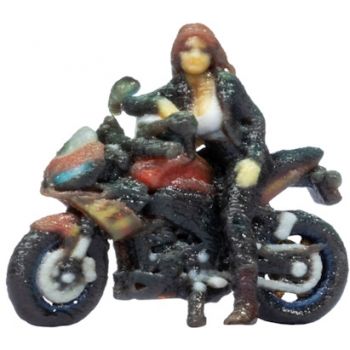 Sportmotorrad mit Fahrerin stehend, im farbigen 3D-Druck