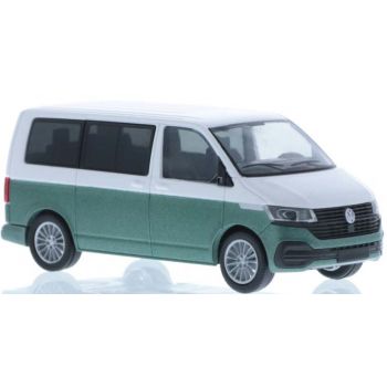 VW T6.1 Bus, zweifarbig, candyweiß/bay leal green