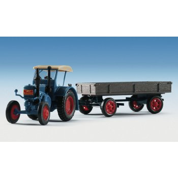 Lanz Bulldog mit Gummiradwagen