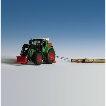 Fendt 926 mit Frontschaufel und Winde