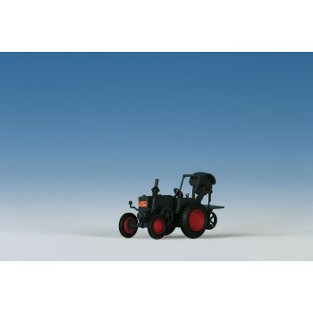 Lanz Bulldog mit Bandsäge