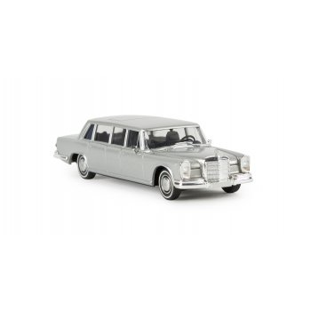 Mercedes-Benz 600 Limousine, silber-metallic