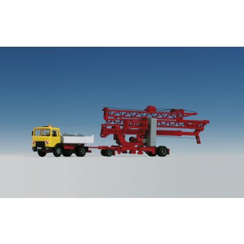 MAN Kipper mit Liebherr Baukrantransport