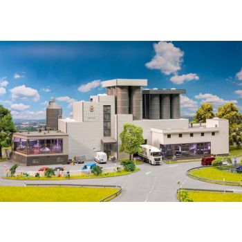 Brauerei Veltins, Bewegliches Modell, inkl. Motor, inklusive limitiertem Wiking-Fahrzeug VW LT mit Hochdach, 680x288x250mm, Bausatz