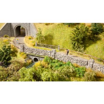 Felssteinmauer, 12 Teile, Gesamtlänge 70 cm, Mauerhöhe 1,3 cm, Pfeilerhöhe 2 cm