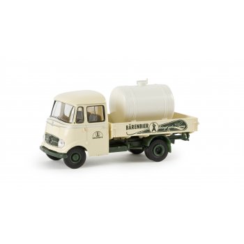 Mercedes-Benz L319, Pritsche beladen mit Tank, Bärenbier