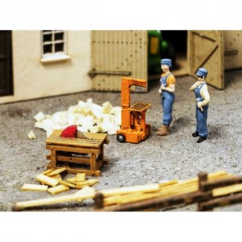 Holzspalter und Kreissäge