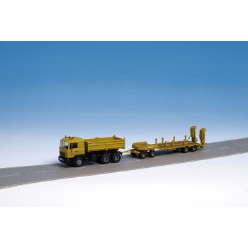 MAN Kipper-LKW mit Tiefladeanhänger, Kirchhoff