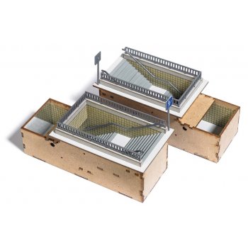 Fußgängerunterführungen, Bausatz für 2 Fußgängerunterführungen, Größen Straßenebene 8,7 x 5,3 cm, Treppenabgang 11,7 x 4,4 cm, Einbautiefe 4 cm