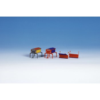 Streugeräteaufbau und Schneepflüge