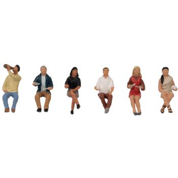 Sitzende Restaurantgäste