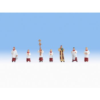 Katholischer Pfarrer mit Ministranten