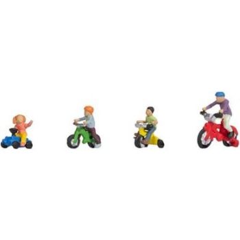 Kinder auf Kinderfahrrädern