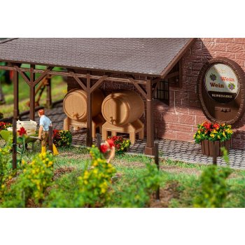 2 Holzfässer und 2 Bottiche