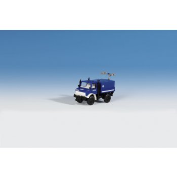 Unimog Pritsche/Plane mit Flutlichtmast THW
