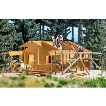 Blockhütte im Bau, Bausatz, aus hellem Kiefernholz, Größe 111 x 92 mm, Höhe 50 mm