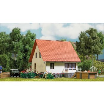 Wohnhaus, Bausatz, Größe 110 x 110 mm, Höhe 98 mm