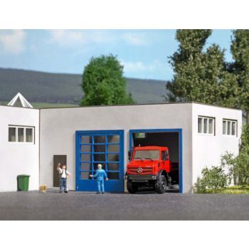 Kleine Fahrzeughalle, Bausatz, Größe 130 x 101 mm, Höhe 63 mm