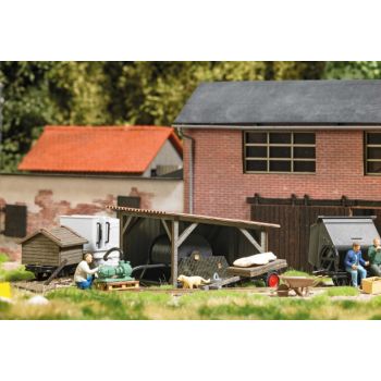 Wasserpumpe / Winde / Wagen, Set zur Ausgestaltung eines Bergwerks oder Steinbruchs, Bausatz, Größe 45 x 43 mm, Höhe 27 mm