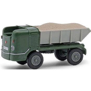 Multicar M21, Muldenkipper mit Kiesladung, dunkelgrün/grau, Baujahr 1956