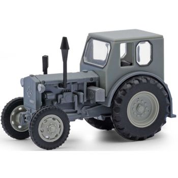 Traktor Pionier, grau, Baujahr 1949