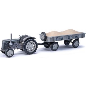 Famulus Traktor mit Anhänger mit Kiesladung, Bau-Union, Baujahr 1956