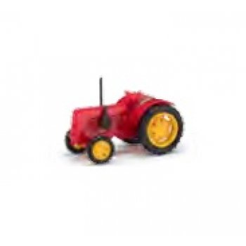 Famulus, rot, Traktor