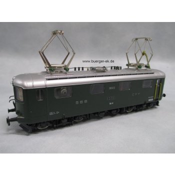 E-Lok Re 4/4 I, grün, Betr.Nr. 10022, Lausanne, Dreileiter-Wechselstromsystem,